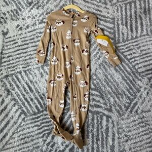 Little co by Lauren Conrad Santa foot pjs